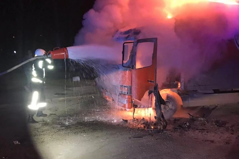 Goranboyda 20 ton pambıqla dolu yük avtomobili yanıb