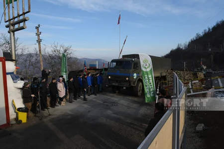 Bu gün Xankəndi-Laçın yolunda sülhməramlıların 56 avtomobili maneəsiz keçib - YENİLƏNİB-9