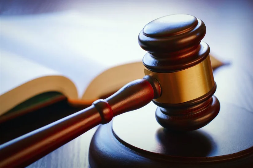 Bakıda 1 milyon 200 min manatlıq dələduzluq edən qadının cinayət işi ibtidai istintaqa qaytarılıb