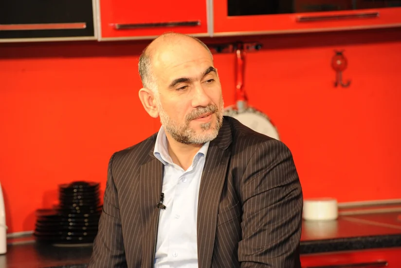 “Şərurlu İsfəndiyar”a qarşı dələduzluq edən şəxsin məhkəməsində tanınmış meyxanaçı ifadə verib