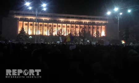 Rumıniyada hökumətin istefası tələbi ilə etiraz aksiyaları davam edir - FOTO