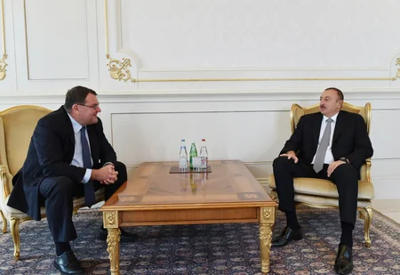 Prezident İlham Əliyev Macarıstanın yeni səfirinin etimadnaməsini qəbul edib