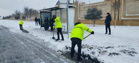 Bakıda intensiv yağan qarla əlaqədar kommunal xidmətlər gücləndirilmiş iş rejimində fəaliyyət göstərir