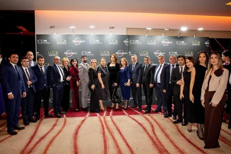 Azərbaycanın maliyyə menecerləri Beynəlxalq Sammitdə LUCA 2023 mükafatı ilə təltif olunub