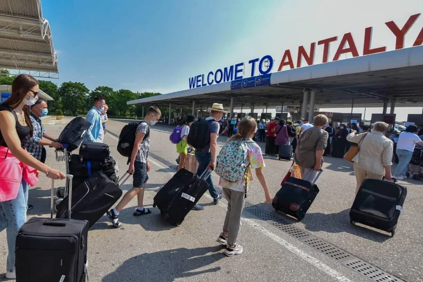 Rusiya Türkiyəyə turist axınına görə ikinci ölkədir