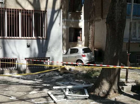 Tbilisidə yaşayış binasında baş vermiş partlayışda xəsarət alanların sayı 8 nəfərə çatıb - YENİLƏNİB