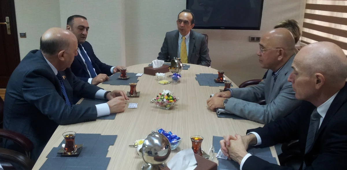 Əhliman Əmiraslanov: Azərbaycanda süni mayalanma yolu ilə övlad sahibi olmaq arzusunda olan ailələr çoxdur