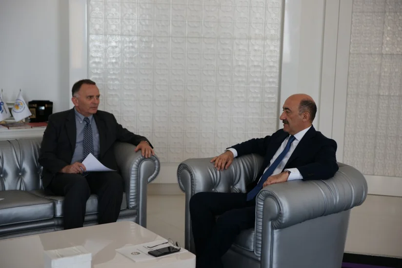 Əbülfəs Qarayev İsrailin Azərbaycandakı səfiri ilə görüşüb