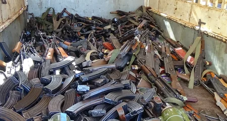 ​Suriyada 700 terrorçu könüllü surətdə təslim olub