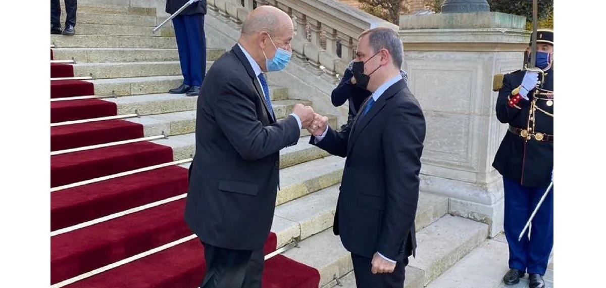 Ceyhun Bayramov fransalı həmkarı ilə görüşüb