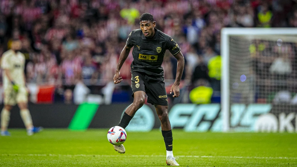 Valencia’s defender Mosquera agrees terms with Arsenal