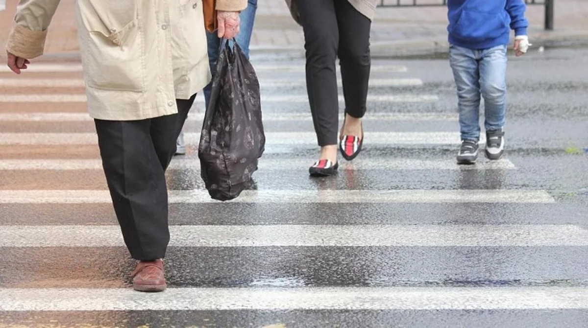 Paytaxtda avtomobil piyada keçidində 60 yaşlı kişini vurub