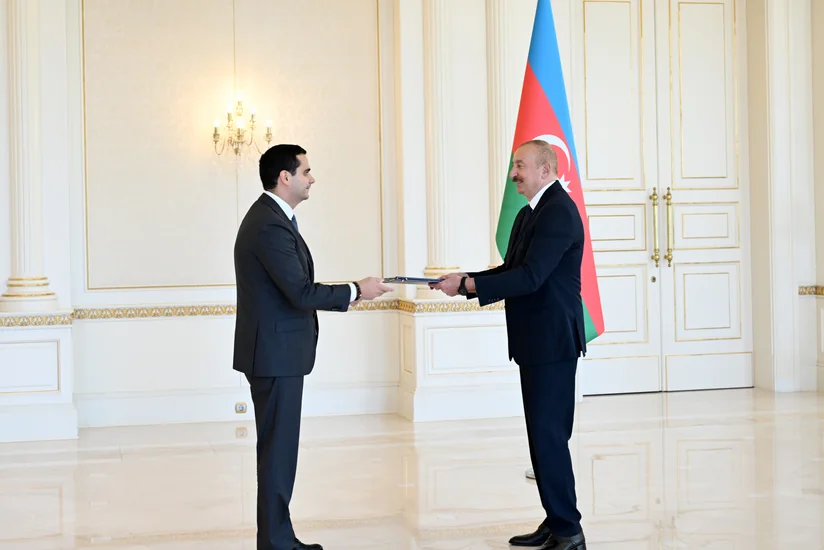 Президент Ильхам Алиев принял верительные грамоты новоназначенного посла Словакии