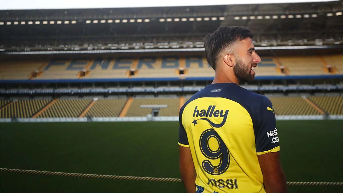 Fənərbağça uruqvaylı hücumçunu birdəfəlik transfer edib