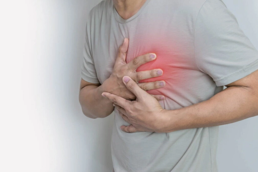 What pain precedes heart attack?
