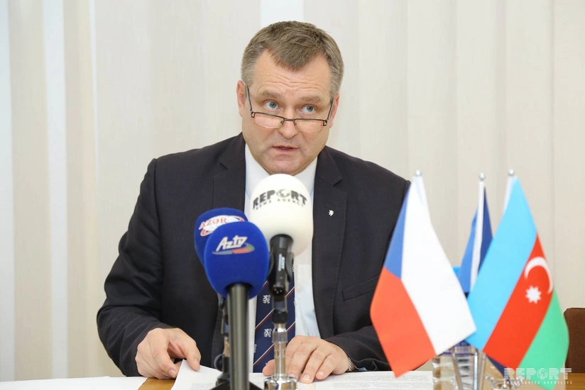 Səfir: Çex şirkətləri Bakının ictimai nəqliyyatının təkmilləşdirilməsinə töhfə verə bilər