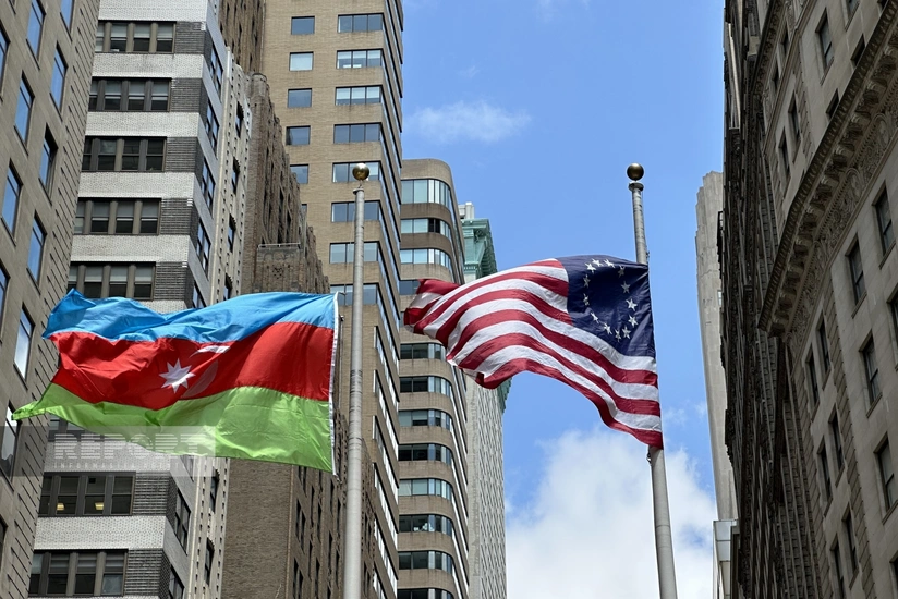 Nyu-Yorkda Müstəqillik Günü münasibətilə Azərbaycan bayrağı qaldırılıb - YENİLƏNİB
