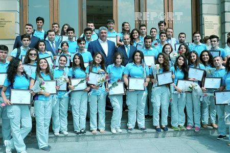 “Bakı 2015”də iştirak edən könüllülərə veriləcək təşəkkürnamələrin təqdimatı keçirilib - ƏLAVƏ OLUNUB - FOTO