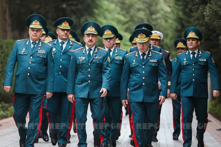 Azerbaijani people commemorate National Leader Heydar Aliyev