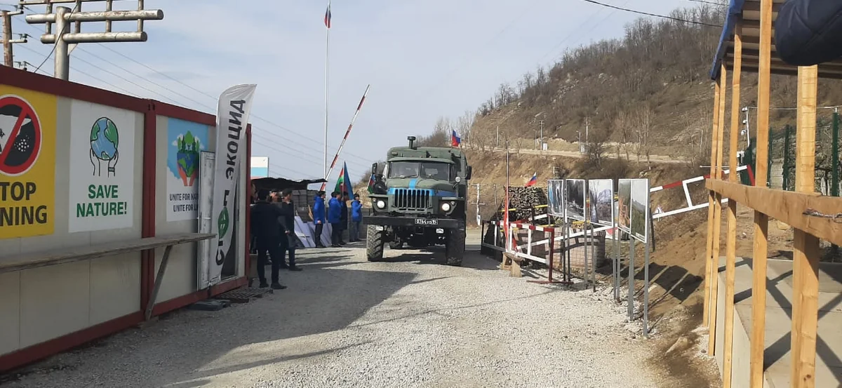 Xankəndi-Laçın yolunda sülhməramlıların tibb avtomobilinin keçidinə şərait yaradılıb 