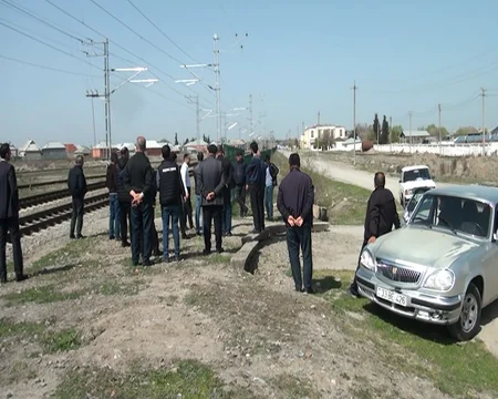 Kürdəmir bazarına girişlərdən biri bağlanıb, ərazidə uzun tıxaclar yaranır - REPORTAJ