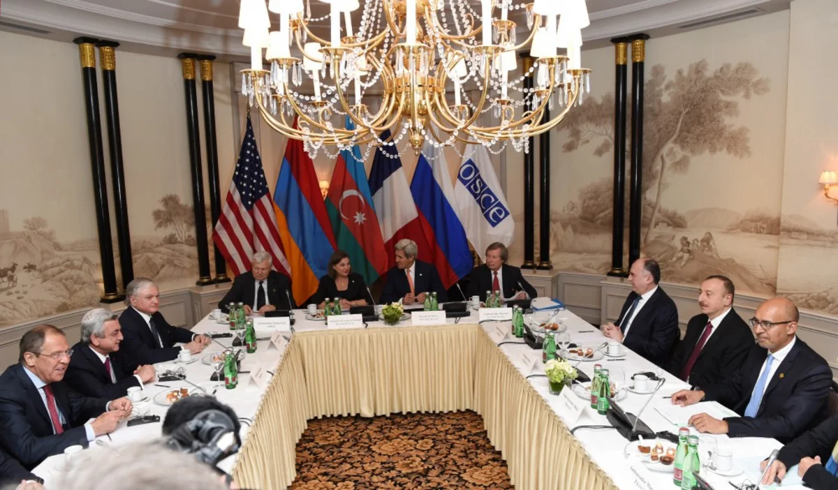 ​Azərbaycan və Ermənistan prezidentləri arasında görüş başa çatıb