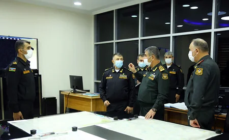 Zakir Həsənov Hərbi Dəniz Qüvvələrinin təlimini izləyib, tapşırıqlar verib