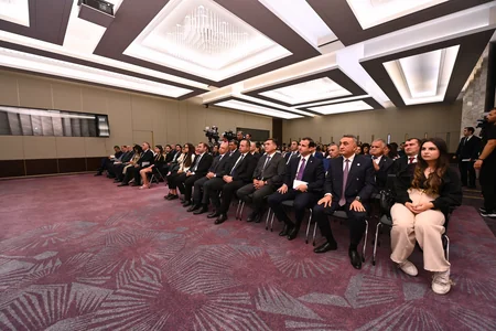 Vəkil olmaq istəyirəm adlı yay məktəbinin bağlanış mərasimi keçirilib