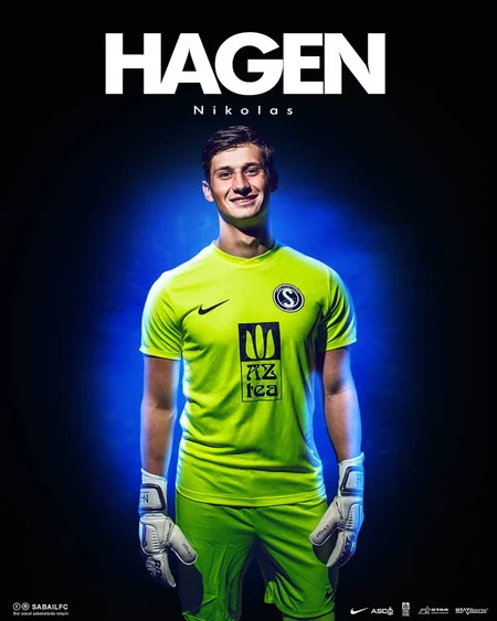 Səbail əcnəbi qapıçı aldı