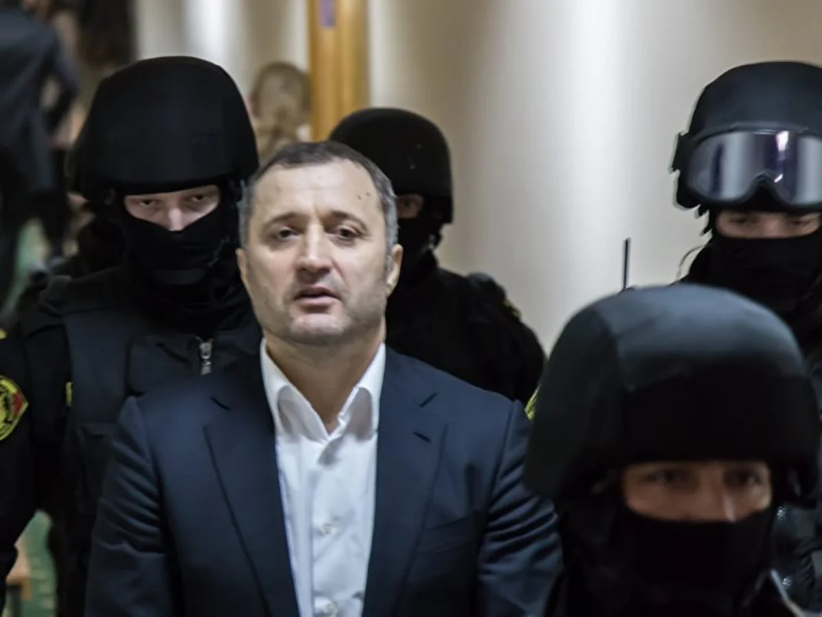 Бывший премьер Молдовы  приговорен к 9 годам лишения свободы