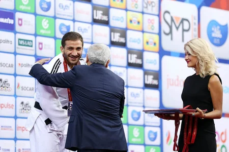 Rövnəq Abdullayev cüdo üzrə dünya çempionatı qaliblərinin mükafatlandırılması mərasimində iştirak edib - FOTO