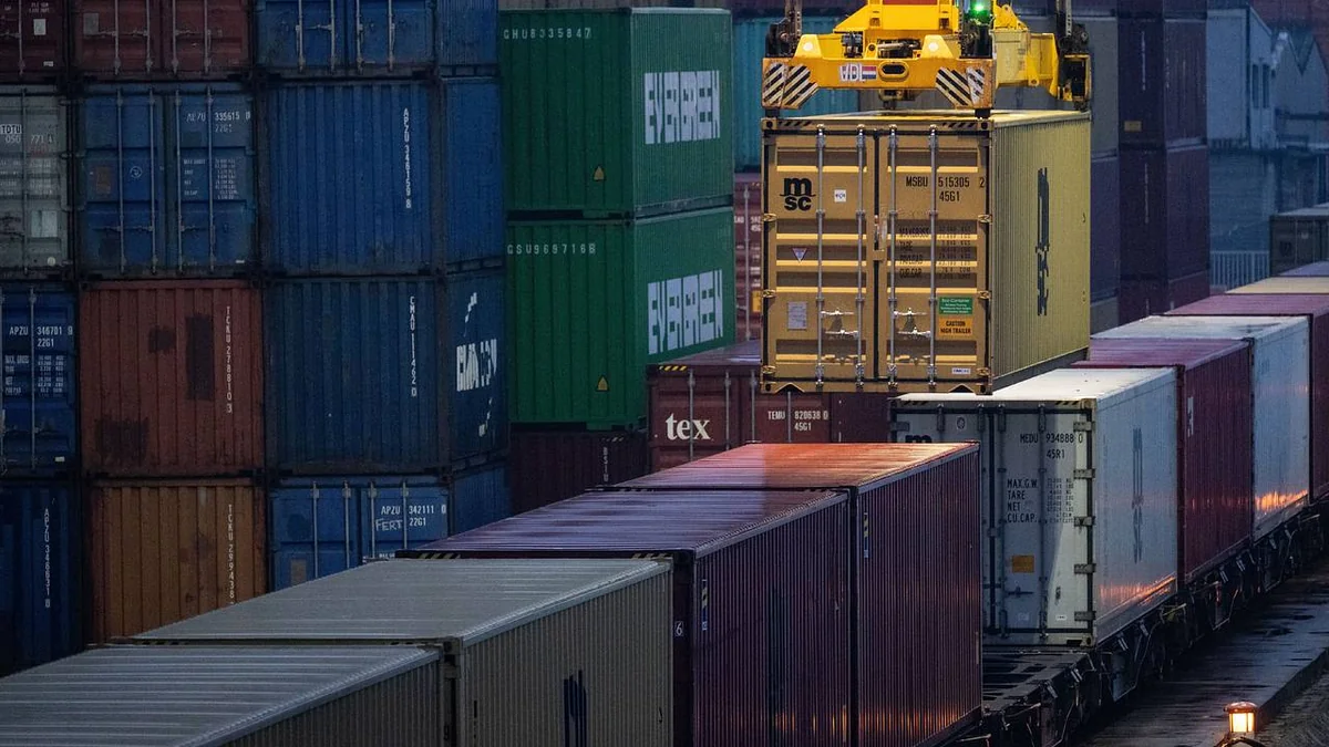 Trump weighs possible Canada, Mexico tariff relief ahead of announcement, Commerce chief says