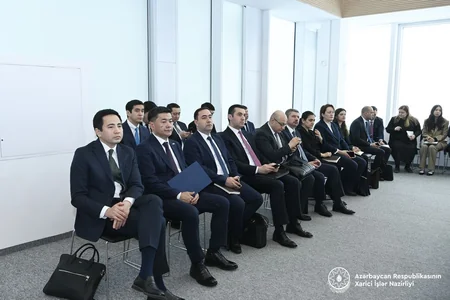 Azərbaycan XİN başçısı Kayrat Sarıbayla AQEM-in fəaliyyət imkanlarının genişləndirilməsini müzakirə edib