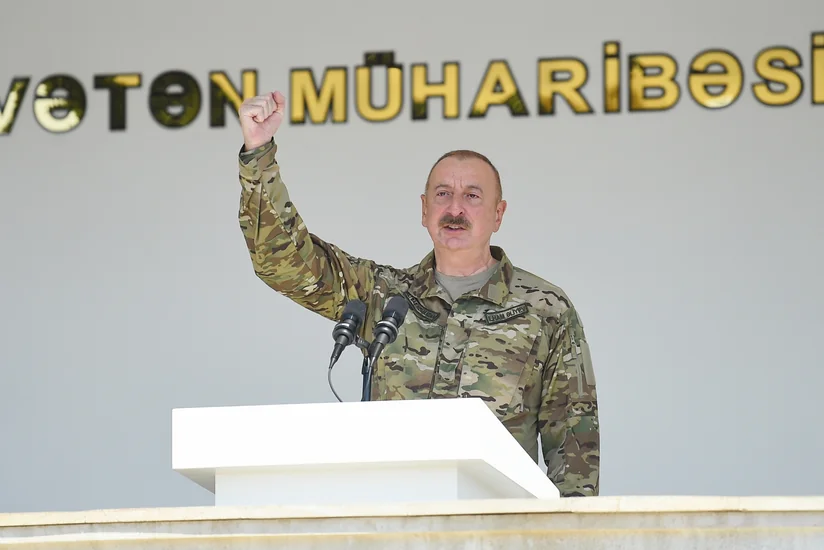 Prezident: Gedirlər, bizim sərhədimizə yaxın yerlərdə şəkillər çəkdirirlər.  Hünərləri varsa gəlsin yaxınlaşsın bizim sərhədimizə