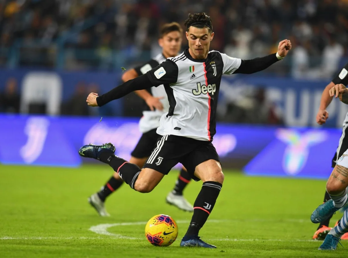 KİV: Çelsi Kriştianu Ronaldunu transfer etmək istəyir