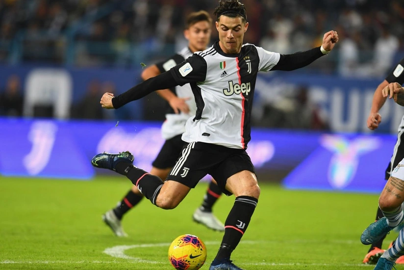 KİV: Çelsi Kriştianu Ronaldunu transfer etmək istəyir