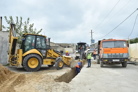 Azərsu Bakının 10 yaşayış məntəqəsində içməli su və kanalizasiya sistemini yenidən qurur