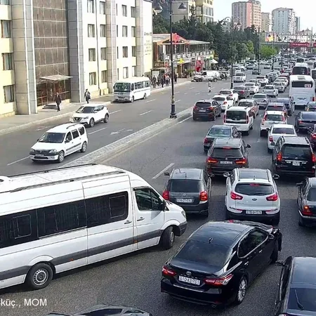 Bakının bir sıra yollarında tıxac var - SİYAHI