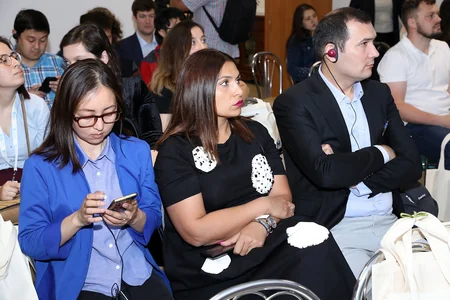 Fransa şirkətinin Azərbaycan üçün istehsal etdiyi ilk yük lokomotivinin təqdimatı keçirilib