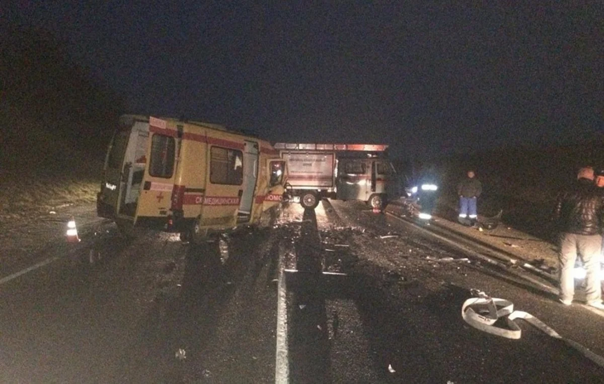 Rusiyada iki avtomobil toqquşub, 6 nəfər ölüb, 4 nəfər yaralanıb