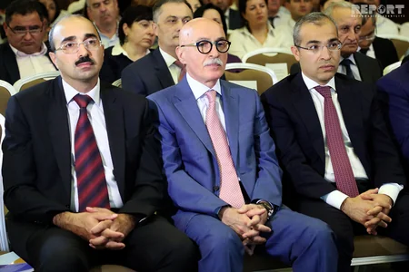 Təhsil Nazirliyi ötən ilin hesabatını təqdim edib - FOTO