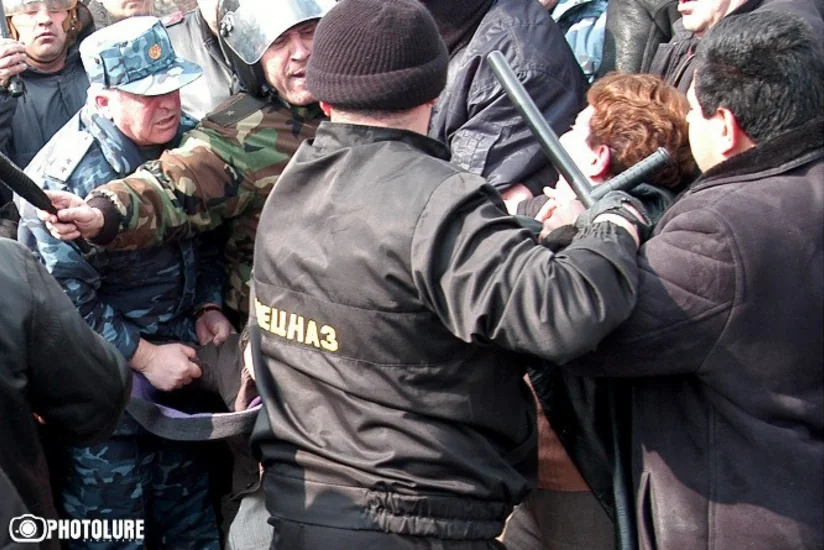 Бывший замкомандующего войск полиции Армении задержан по подозрению в убийстве в марте 2008 года