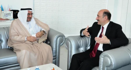 ​Əbülfəs Qarayev İƏT-in baş katibi ilə görüşüb