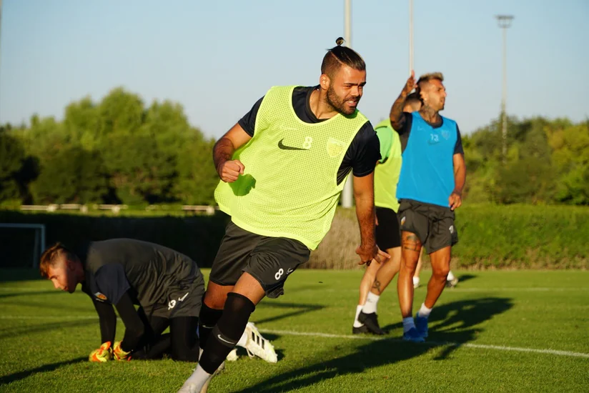 Qalatasaray millimizdən imtina edən futbolçunu istəyir