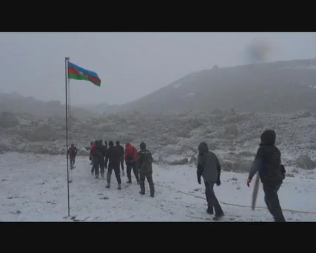 ​Heydər Əliyevin anadan olmasının 93-cü ildönümü münasibətilə “Heydər zirvəsi”nə yürüşlər təşkil olunub - FOTO-VİDEO