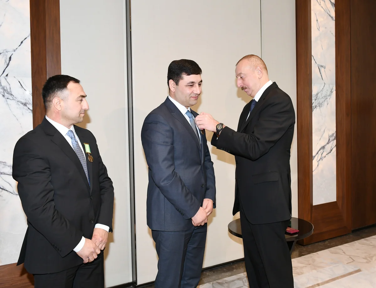 Prezident Ukraynada insanları xilas edən Sabir və Umud Şirinov qardaşlarına “İgidliyə görə” medalını təqdim edib - YENİLƏNİB