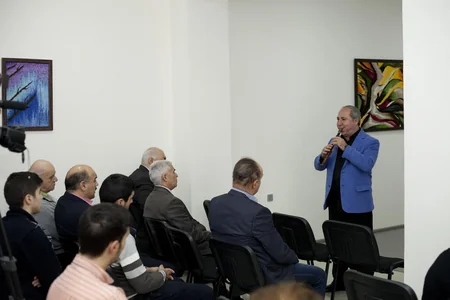 Əlixan Səmədov: “Bildiklərimi öyrətməyə, bilmədiklərimi öyrənməyə gəlmişəm”