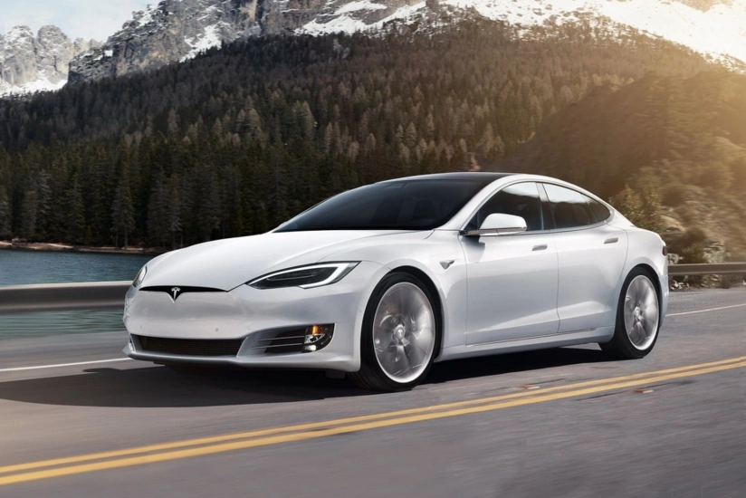 “Tesla” avtomobillərinin bir hissəsini geri qaytarır
