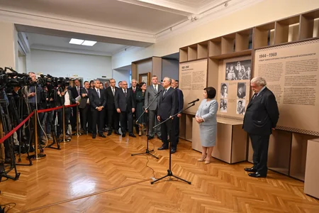 Rusiya Dövlət Dumasında Heydər Əliyevin 100 illiyinə həsr olunmuş sərgi təşkil olunub, MM sədri tədbirdə iştirak edib