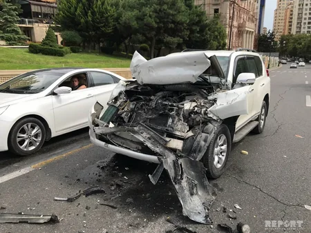 Bakıda “Prado” “QAZel”ə çırpılıb - FOTO - VİDEO - YENİLƏNİB